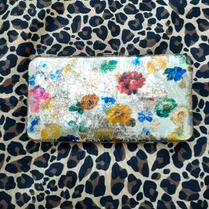 💥3/$25💥Golden Floral Wallet